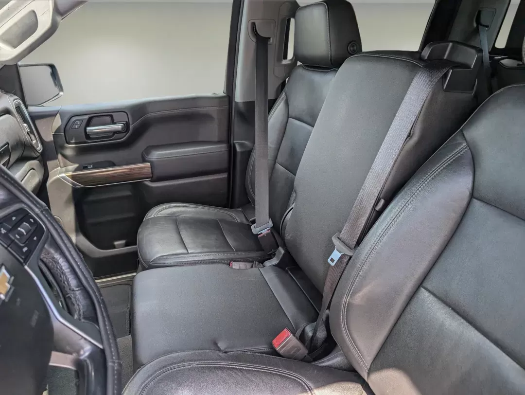 2019 /Jet Black Chevrolet Silverado 1500 LT (1GCPWCED0KZ) with an Gas V8 5.3L/325 engine, 8-Speed Automatic transmission, located at 1430 Gateway Drive, Opelika, AL, 36801, (334) 239-0944, 32.637871, -85.409790 - 2019 Chevrolet Silverado 1500 LT - Photo#9