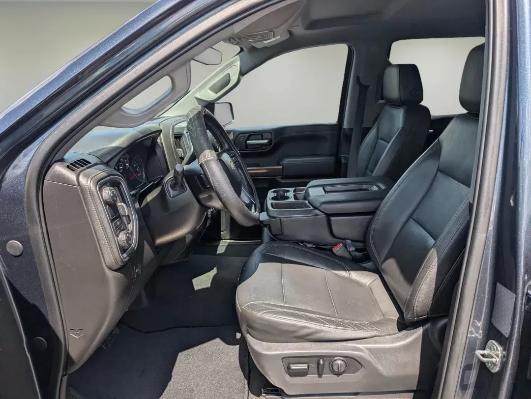 2019 /Jet Black Chevrolet Silverado 1500 LT (1GCPWCED0KZ) with an Gas V8 5.3L/325 engine, 8-Speed Automatic transmission, located at 1430 Gateway Drive, Opelika, AL, 36801, (334) 239-0944, 32.637871, -85.409790 - 2019 Chevrolet Silverado 1500 LT - Photo#10