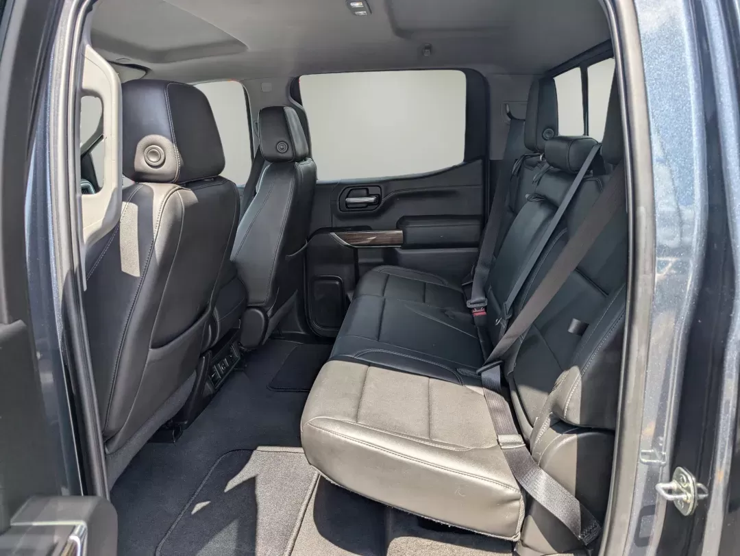 2019 /Jet Black Chevrolet Silverado 1500 LT (1GCPWCED0KZ) with an Gas V8 5.3L/325 engine, 8-Speed Automatic transmission, located at 1430 Gateway Drive, Opelika, AL, 36801, (334) 239-0944, 32.637871, -85.409790 - 2019 Chevrolet Silverado 1500 LT - Photo#11