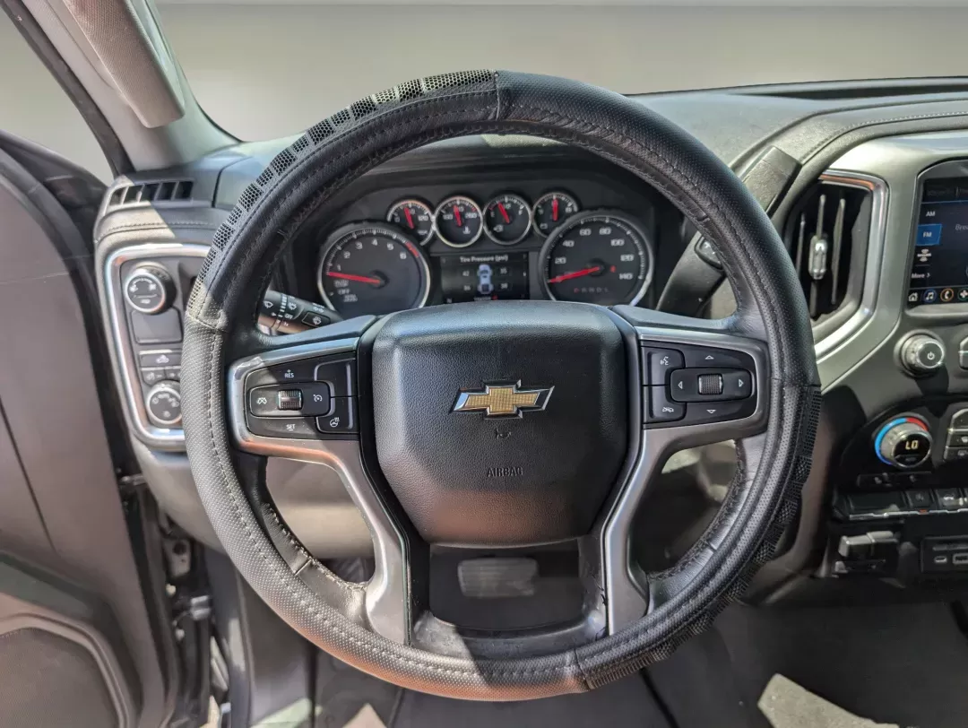 2019 /Jet Black Chevrolet Silverado 1500 LT (1GCPWCED0KZ) with an Gas V8 5.3L/325 engine, 8-Speed Automatic transmission, located at 1430 Gateway Drive, Opelika, AL, 36801, (334) 239-0944, 32.637871, -85.409790 - 2019 Chevrolet Silverado 1500 LT - Photo#16