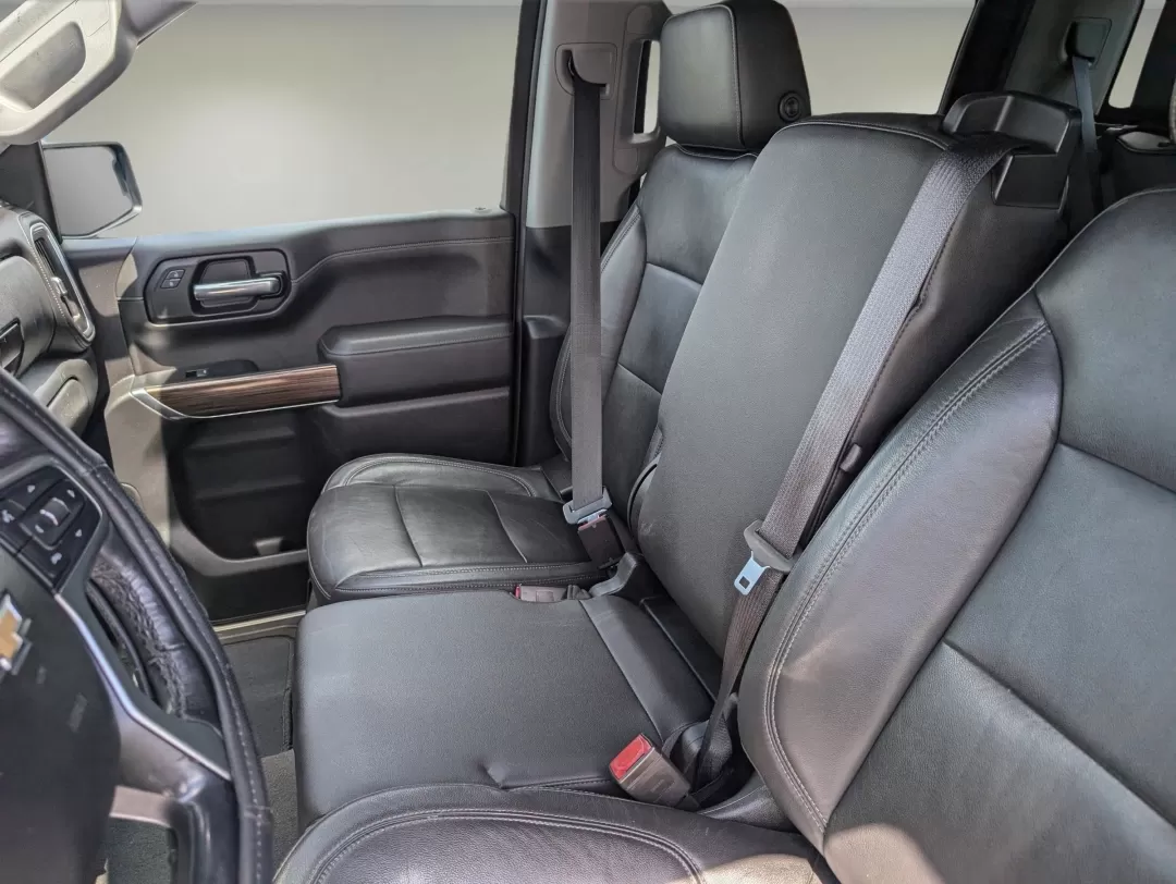 2019 /Jet Black Chevrolet Silverado 1500 LT (1GCPWCED0KZ) with an Other engine, located at 7000 Northlake Connector, Columbus, GA, 31904, (706) 987-8085, 32.524975, -84.978134 - **2019 Chevrolet Silverado 1500 LT: The Ultimate Workhorse for Every Adventure**<br /> <br /> Are you searching for a reliable pickup that's not just a vehicle but a true companion for your busy lifestyle? Look no further than the 2019 Chevrolet Silverado 1500 LT, available at Gils Auto in Opelika, - Photo#9