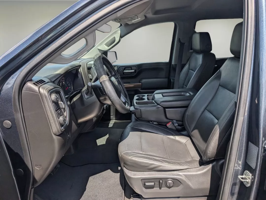2019 /Jet Black Chevrolet Silverado 1500 LT (1GCPWCED0KZ) with an Other engine, located at 7000 Northlake Connector, Columbus, GA, 31904, (706) 987-8085, 32.524975, -84.978134 - **2019 Chevrolet Silverado 1500 LT: The Ultimate Workhorse for Every Adventure**<br /> <br /> Are you searching for a reliable pickup that's not just a vehicle but a true companion for your busy lifestyle? Look no further than the 2019 Chevrolet Silverado 1500 LT, available at Gils Auto in Opelika, - Photo#10