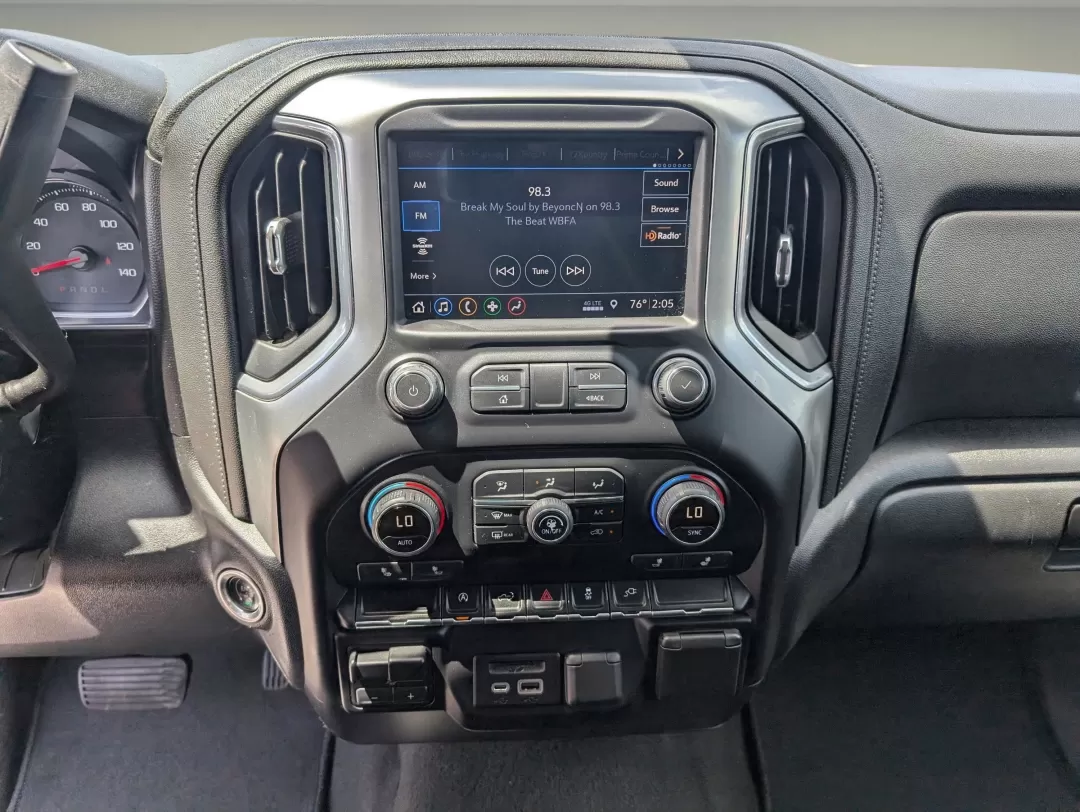 2019 /Jet Black Chevrolet Silverado 1500 LT (1GCPWCED0KZ) with an Other engine, located at 7000 Northlake Connector, Columbus, GA, 31904, (706) 987-8085, 32.524975, -84.978134 - **2019 Chevrolet Silverado 1500 LT: The Ultimate Workhorse for Every Adventure**<br /> <br /> Are you searching for a reliable pickup that's not just a vehicle but a true companion for your busy lifestyle? Look no further than the 2019 Chevrolet Silverado 1500 LT, available at Gils Auto in Opelika, - Photo#15