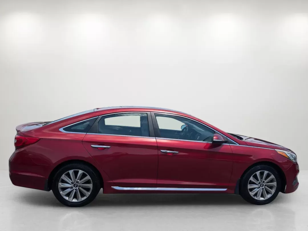 2015 /Gray Hyundai Sonata 2.4L Sport (5NPE34AF9FH) with an Regular Unleaded I-4 2.4 L/144 engine, 6-Speed Automatic w/OD transmission, located at 7000 Northlake Connector, Columbus, GA, 31904, (706) 987-8085, 32.524975, -84.978134 - 2015 Hyundai Sonata 2.4L Sport - Photo#3