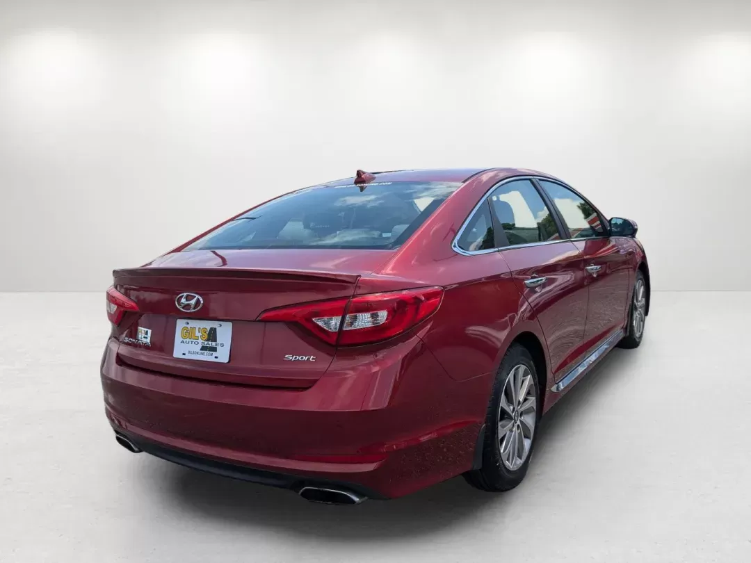 2015 /Gray Hyundai Sonata 2.4L Sport (5NPE34AF9FH) with an Regular Unleaded I-4 2.4 L/144 engine, 6-Speed Automatic w/OD transmission, located at 7000 Northlake Connector, Columbus, GA, 31904, (706) 987-8085, 32.524975, -84.978134 - 2015 Hyundai Sonata 2.4L Sport - Photo#4