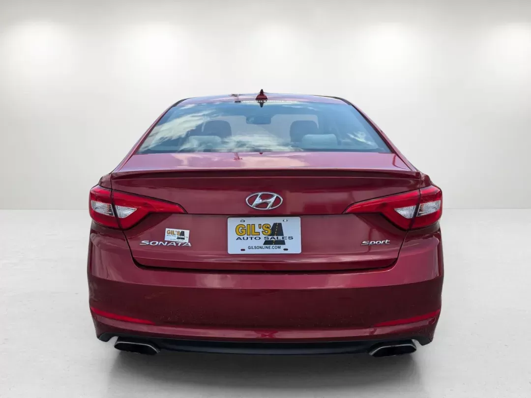 2015 /Gray Hyundai Sonata 2.4L Sport (5NPE34AF9FH) with an Regular Unleaded I-4 2.4 L/144 engine, 6-Speed Automatic w/OD transmission, located at 7000 Northlake Connector, Columbus, GA, 31904, (706) 987-8085, 32.524975, -84.978134 - 2015 Hyundai Sonata 2.4L Sport - Photo#5