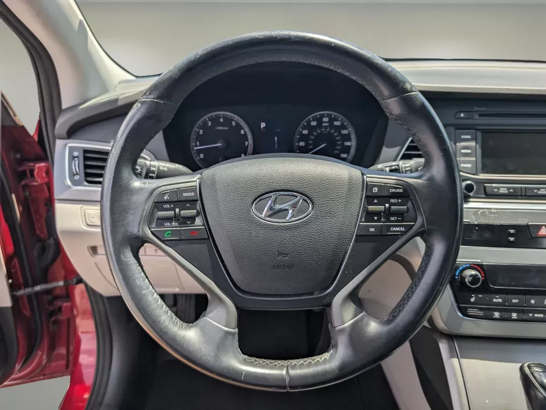2015 /Gray Hyundai Sonata 2.4L Sport (5NPE34AF9FH) with an Regular Unleaded I-4 2.4 L/144 engine, 6-Speed Automatic w/OD transmission, located at 7000 Northlake Connector, Columbus, GA, 31904, (706) 987-8085, 32.524975, -84.978134 - 2015 Hyundai Sonata 2.4L Sport - Photo#15