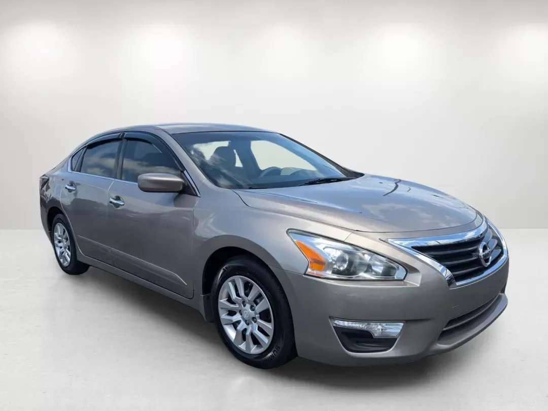 2015 /Beige Nissan Altima 2.5 S (1N4AL3AP2FC) with an Regular Unleaded I-4 2.5 L/152 engine, 1-Speed CVT w/OD transmission, located at 804 22nd Ave, Phenix City, AL, 36870, (334) 297-1860, 32.484749, -85.024475 - 2015 Nissan Altima 2.5 S - Photo#2