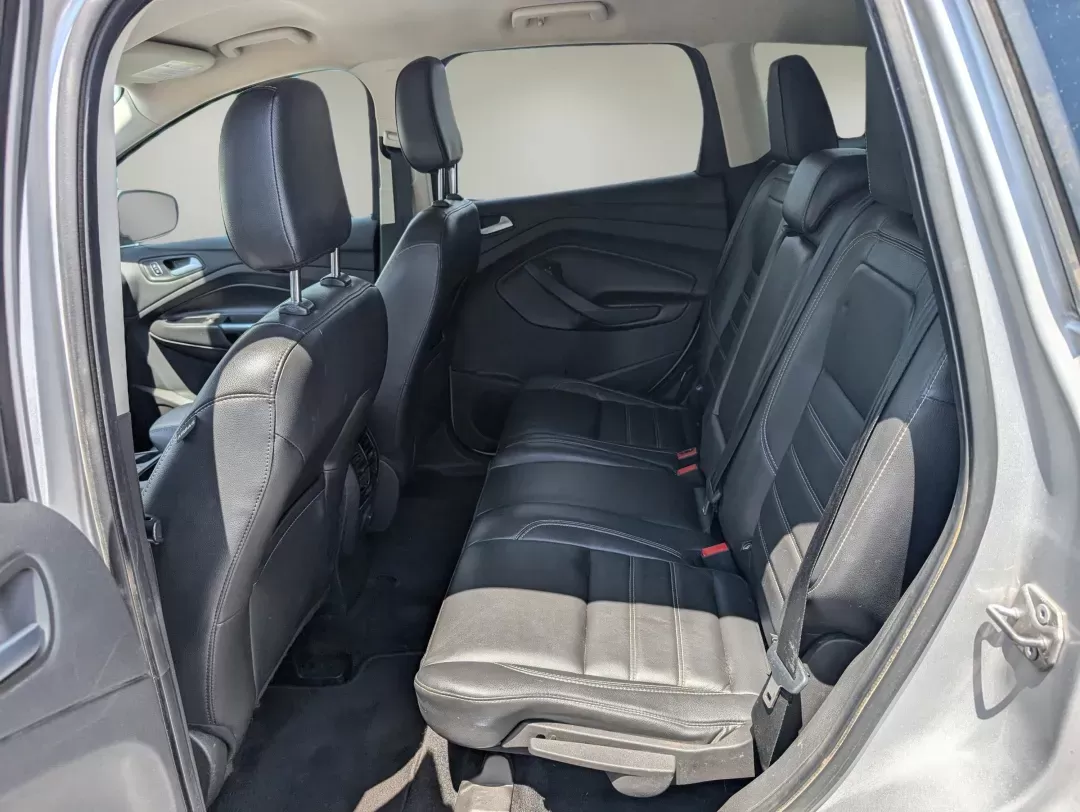 2018 Ford Escape SEL (1FMCU0HD7JU) with an Intercooled Turbo Regular Unleaded I-4 1.5 L/91 engine, 6-Speed Automatic w/OD transmission, located at 3959 U.S. 80 W, Phenix City, AL, 36870, (334) 297-4885, 32.469296, -85.135185 - 2018 Ford Escape SEL - Photo#11