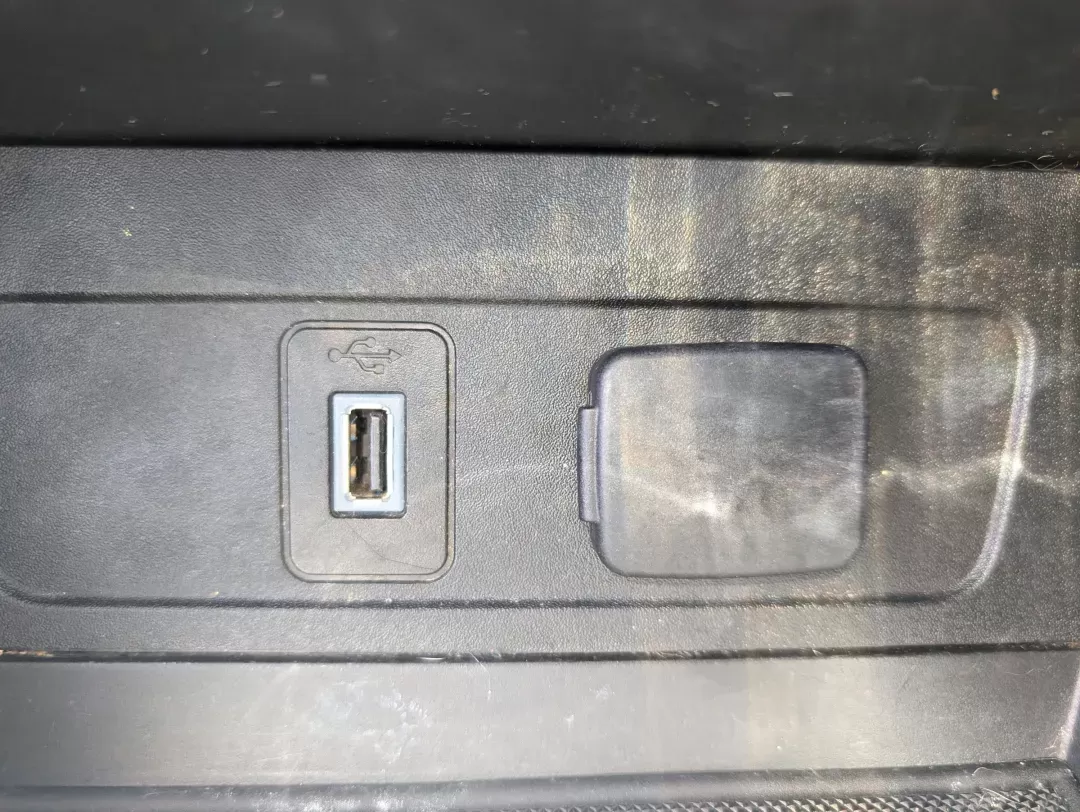 2018 Ford Escape SEL (1FMCU0HD7JU) with an Other engine, located at 1430 Gateway Drive, Opelika, AL, 36801, (334) 239-0944, 32.637871, -85.409790 - **Explore New Adventures in the 2018 Ford Escape SEL Perfect for Your Active Lifestyle!**<br /> <br /> If you're seeking a versatile SUV that seamlessly blends comfort, safety, and performance for your daily commute or weekend getaways, look no further than the 2018 Ford Escape SEL at Gils Auto - C - Photo#14