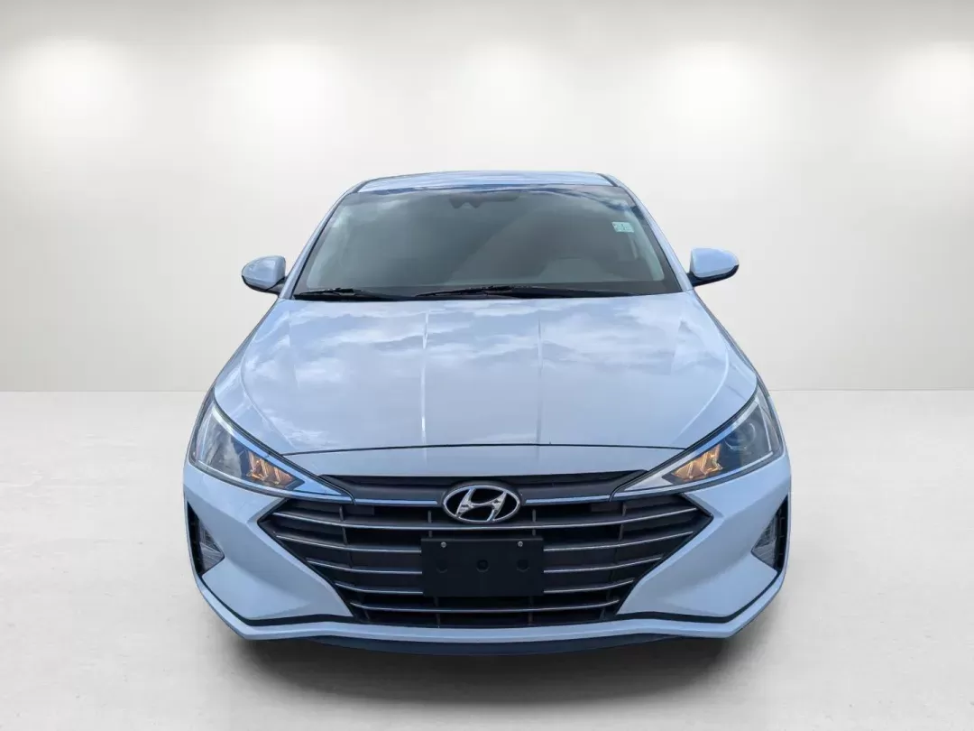 2020 /Black Hyundai Elantra SEL (5NPD84LF8LH) with an Regular Unleaded I-4 2.0 L/122 engine, 1-Speed CVT w/OD transmission, located at 3959 U.S. 80 W, Phenix City, AL, 36870, (334) 297-4885, 32.469296, -85.135185 - 2020 Hyundai Elantra SEL - Photo#2