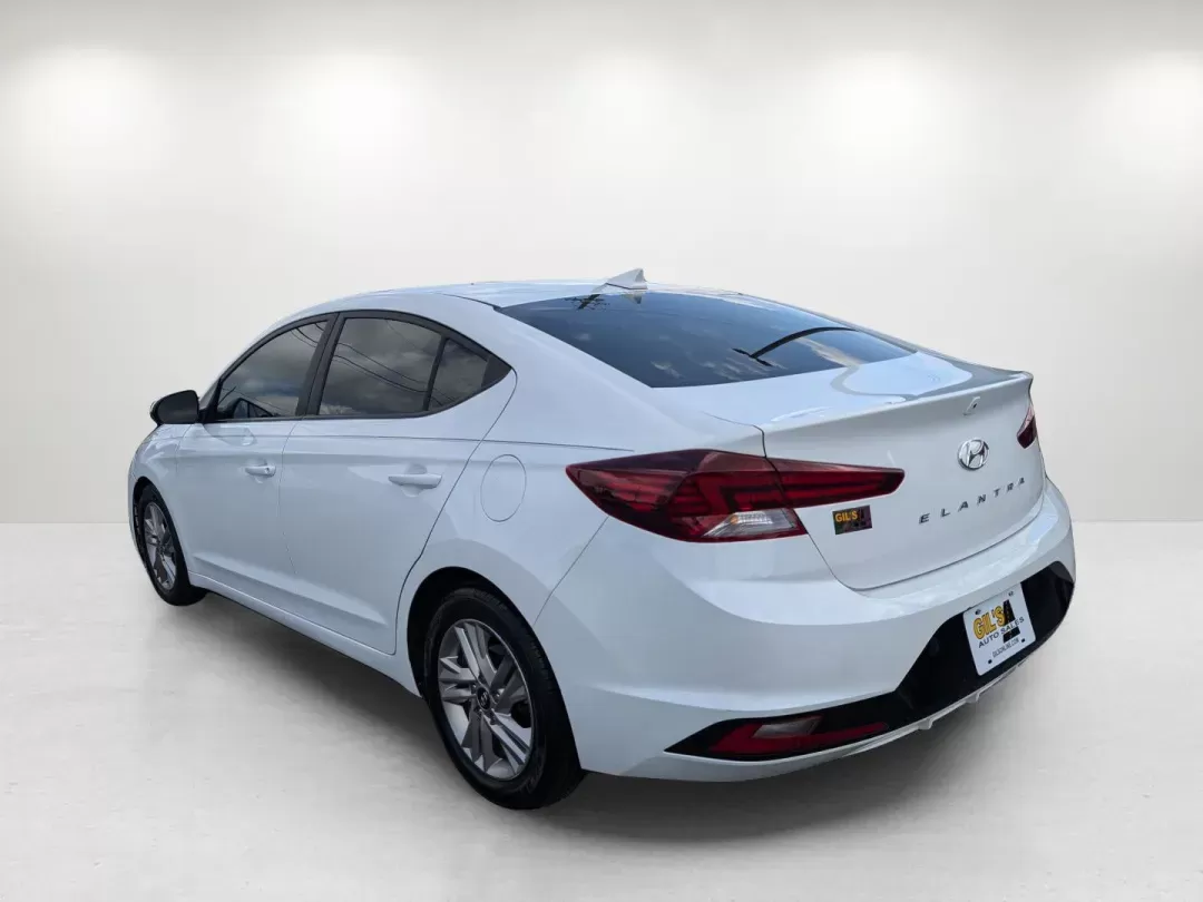 2020 /Black Hyundai Elantra SEL (5NPD84LF8LH) with an Regular Unleaded I-4 2.0 L/122 engine, 1-Speed CVT w/OD transmission, located at 3959 U.S. 80 W, Phenix City, AL, 36870, (334) 297-4885, 32.469296, -85.135185 - 2020 Hyundai Elantra SEL - Photo#7