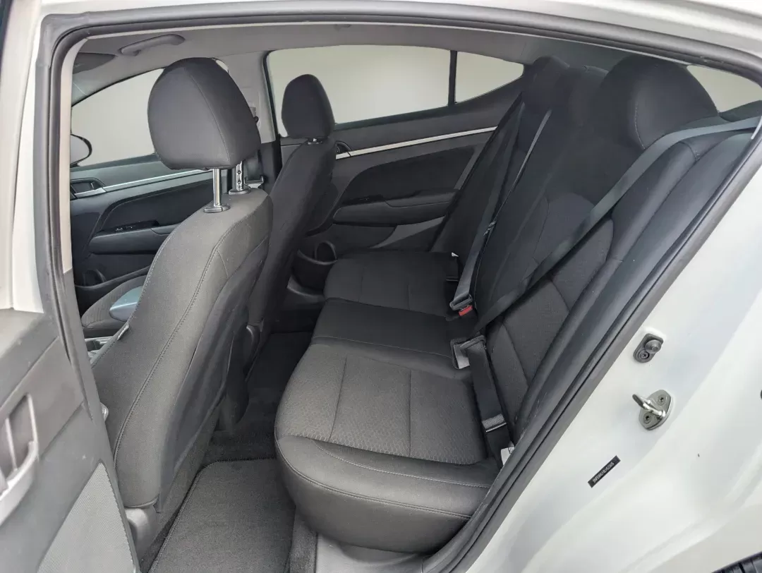 2020 /Black Hyundai Elantra SEL (5NPD84LF8LH) with an Regular Unleaded I-4 2.0 L/122 engine, 1-Speed CVT w/OD transmission, located at 3959 U.S. 80 W, Phenix City, AL, 36870, (334) 297-4885, 32.469296, -85.135185 - 2020 Hyundai Elantra SEL - Photo#11
