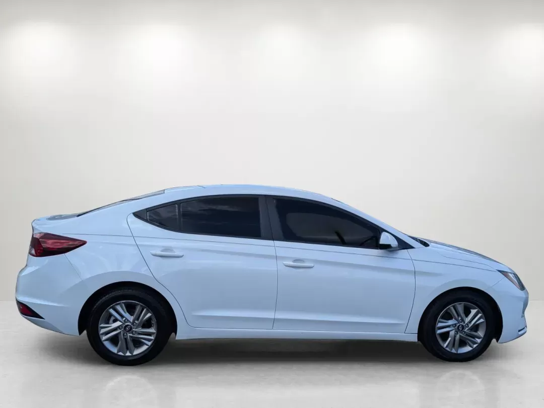 2020 /Black Hyundai Elantra SEL (5NPD84LF8LH) with an Regular Unleaded I-4 2.0 L/122 engine, 1-Speed CVT w/OD transmission, located at 1430 Gateway Drive, Opelika, AL, 36801, (334) 239-0944, 32.637871, -85.409790 - 2020 Hyundai Elantra SEL - Photo#3