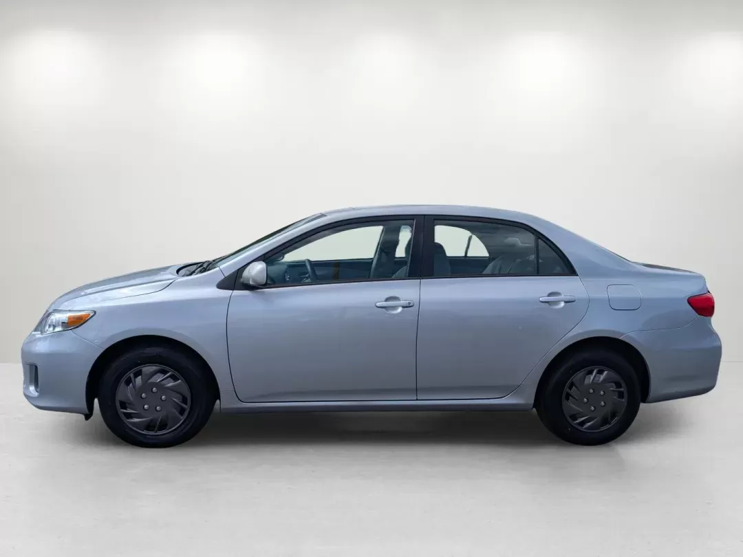 2011 Toyota Corolla LE (2T1BU4EE3BC) with an Gas I4 1.8L/110 engine, 4-Speed Automatic w/OD transmission, located at 3959 U.S. 80 W, Phenix City, AL, 36870, (334) 297-4885, 32.469296, -85.135185 - 2011 Toyota Corolla LE - Photo#8