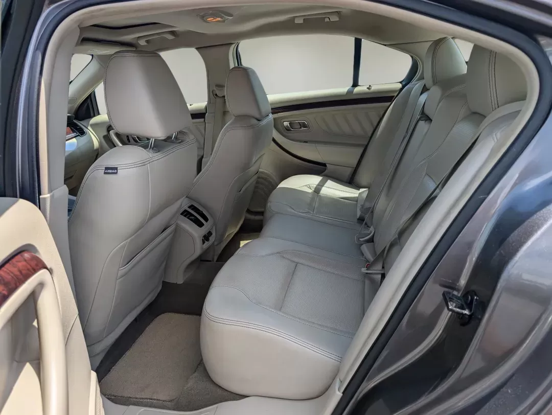 2011 Ford Taurus Limited (1FAHP2FW6BG) with an Gas V6 3.5L/213 engine, 6-Speed Automatic w/OD SelectShift transmission, located at 7000 Northlake Connector, Columbus, GA, 31904, (706) 987-8085, 32.524975, -84.978134 - 2011 Ford Taurus Limited - Photo#10