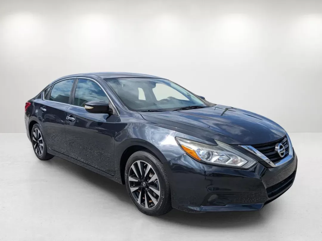 2018 /Charcoal Nissan Altima 2.5 SL (1N4AL3APXJC) with an Regular Unleaded I-4 2.5 L/152 engine, 1-Speed CVT w/OD transmission, located at 804 22nd Ave, Phenix City, AL, 36870, (334) 297-1860, 32.484749, -85.024475 - 2018 Nissan Altima 2.5 SL - Photo#2
