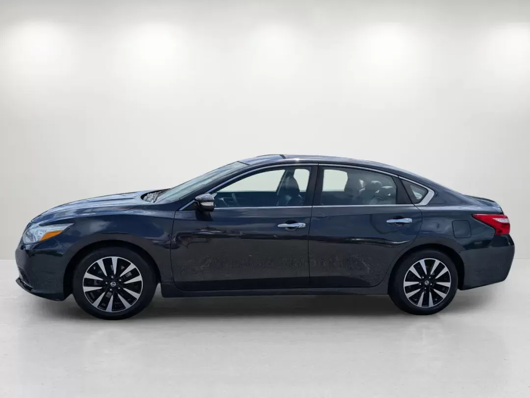 2018 /Charcoal Nissan Altima 2.5 SL (1N4AL3APXJC) with an Regular Unleaded I-4 2.5 L/152 engine, 1-Speed CVT w/OD transmission, located at 804 22nd Ave, Phenix City, AL, 36870, (334) 297-1860, 32.484749, -85.024475 - 2018 Nissan Altima 2.5 SL - Photo#7