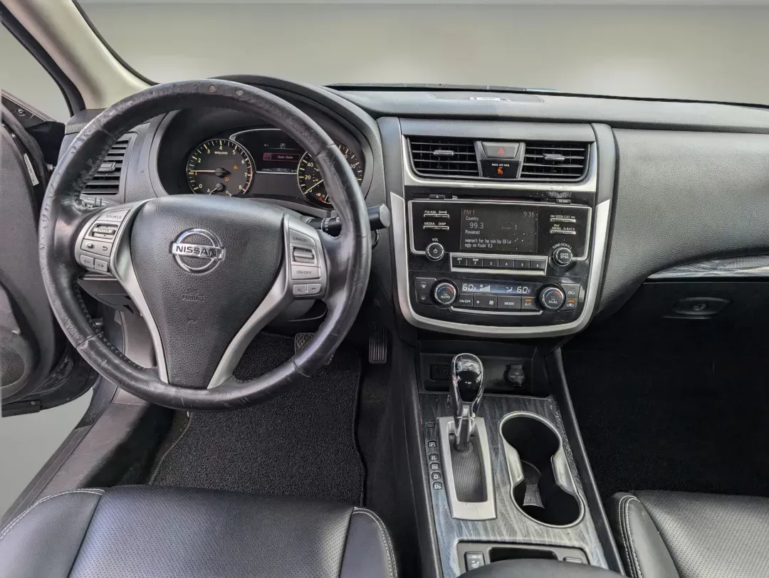 2018 /Charcoal Nissan Altima 2.5 SL (1N4AL3APXJC) with an Regular Unleaded I-4 2.5 L/152 engine, 1-Speed CVT w/OD transmission, located at 804 22nd Ave, Phenix City, AL, 36870, (334) 297-1860, 32.484749, -85.024475 - 2018 Nissan Altima 2.5 SL - Photo#11