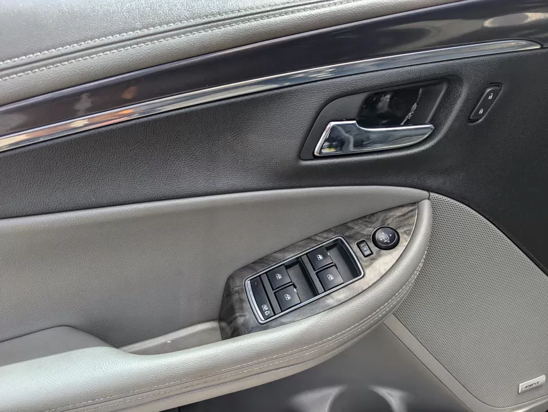 2015 /Jet Black/Dark Titanium Chevrolet Impala LT (1G1125S35FU) with an Gas/Ethanol V6 3.6L/217 engine, 6-Speed Automatic transmission, located at 5115 14th Ave., Columbus, GA, 31904, (706) 323-0345, 32.511494, -84.971046 - 2015 Chevrolet Impala LT - Photo#8