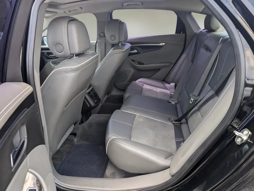 2015 /Jet Black/Dark Titanium Chevrolet Impala LT (1G1125S35FU) with an Gas/Ethanol V6 3.6L/217 engine, 6-Speed Automatic transmission, located at 5115 14th Ave., Columbus, GA, 31904, (706) 323-0345, 32.511494, -84.971046 - 2015 Chevrolet Impala LT - Photo#10