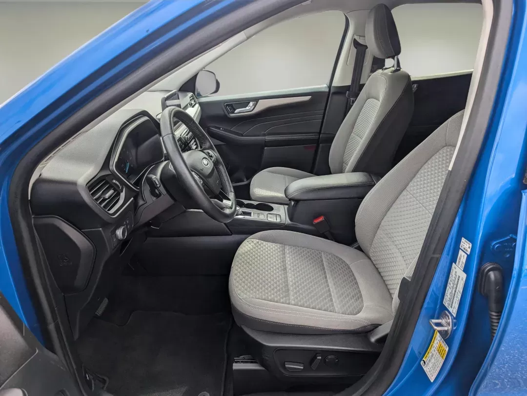 2021 Ford Escape SE (1FMCU0G67MU) with an Intercooled Turbo Regular Unleaded I-3 1.5 L/91 engine, 8-Speed Automatic w/OD transmission, located at 3959 U.S. 80 W, Phenix City, AL, 36870, (334) 297-4885, 32.469296, -85.135185 - 2021 Ford Escape SE - Photo#10