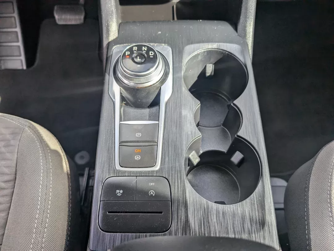 2021 Ford Escape SE (1FMCU0G67MU) with an Intercooled Turbo Regular Unleaded I-3 1.5 L/91 engine, 8-Speed Automatic w/OD transmission, located at 3959 U.S. 80 W, Phenix City, AL, 36870, (334) 297-4885, 32.469296, -85.135185 - 2021 Ford Escape SE - Photo#13