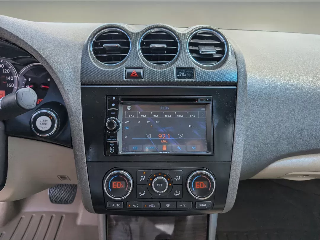 2012 /Blonde Nissan Altima 2.5 SL (1N4AL2AP2CC) with an Gas I4 2.5L/ engine, 1-Speed Continuously Variable Ratio transmission, located at 3959 U.S. 80 W, Phenix City, AL, 36870, (334) 297-4885, 32.469296, -85.135185 - 2012 Nissan Altima 2.5 SL - Photo#14