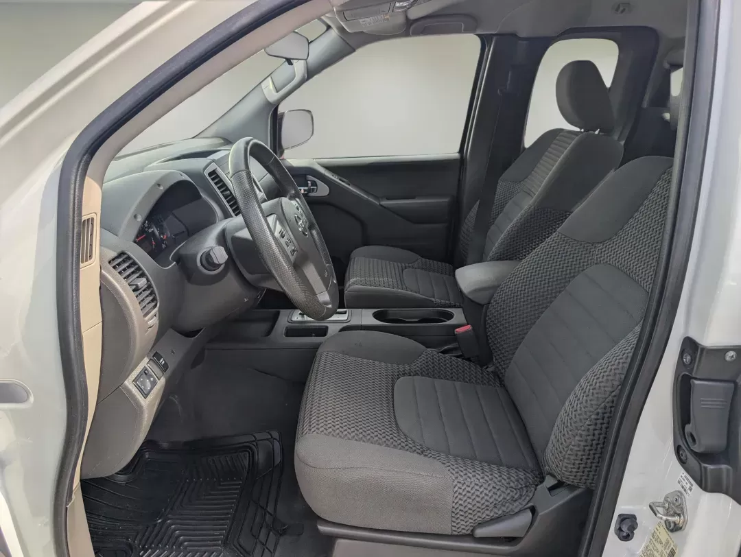 2019 /Graphite Nissan Frontier SV (1N6AD0CU3KN) with an Regular Unleaded V-6 4.0 L/241 engine, 5-Speed Automatic w/OD transmission, located at 1430 Gateway Drive, Opelika, AL, 36801, (334) 239-0944, 32.637871, -85.409790 - 2019 Nissan Frontier SV - Photo#9