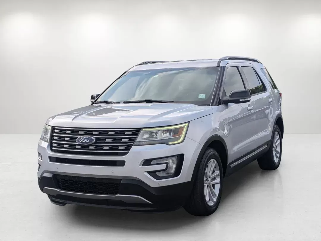2016 Ford Explorer XLT (1FM5K7DH0GG) with an Intercooled Turbo Premium Unleaded I-4 2.3 L/140 engine, 6-Speed Automatic w/OD transmission, located at 3959 U.S. 80 W, Phenix City, AL, 36870, (334) 297-4885, 32.469296, -85.135185 - 2016 Ford Explorer XLT - Photo#1