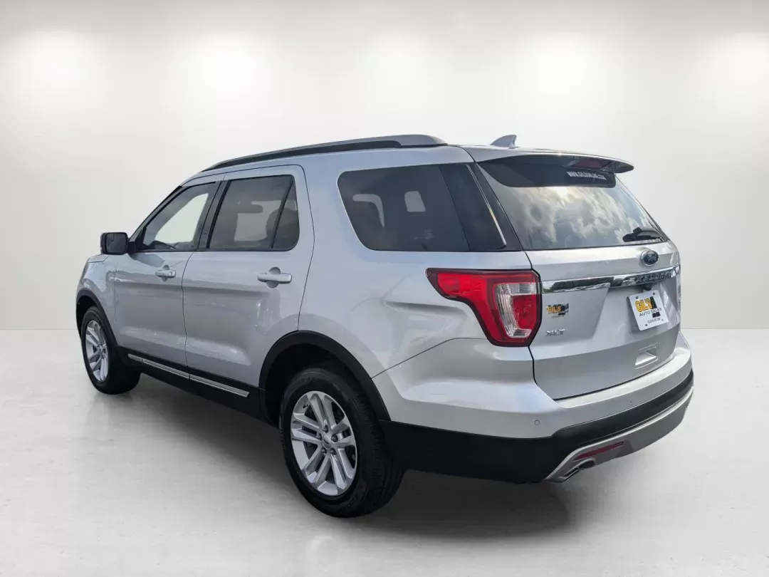 2016 Ford Explorer XLT (1FM5K7DH0GG) with an Intercooled Turbo Premium Unleaded I-4 2.3 L/140 engine, 6-Speed Automatic w/OD transmission, located at 3959 U.S. 80 W, Phenix City, AL, 36870, (334) 297-4885, 32.469296, -85.135185 - 2016 Ford Explorer XLT - Photo#7