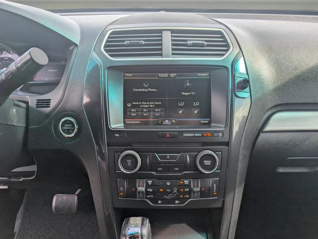 2016 Ford Explorer XLT (1FM5K7DH0GG) with an Intercooled Turbo Premium Unleaded I-4 2.3 L/140 engine, 6-Speed Automatic w/OD transmission, located at 3959 U.S. 80 W, Phenix City, AL, 36870, (334) 297-4885, 32.469296, -85.135185 - 2016 Ford Explorer XLT - Photo#15