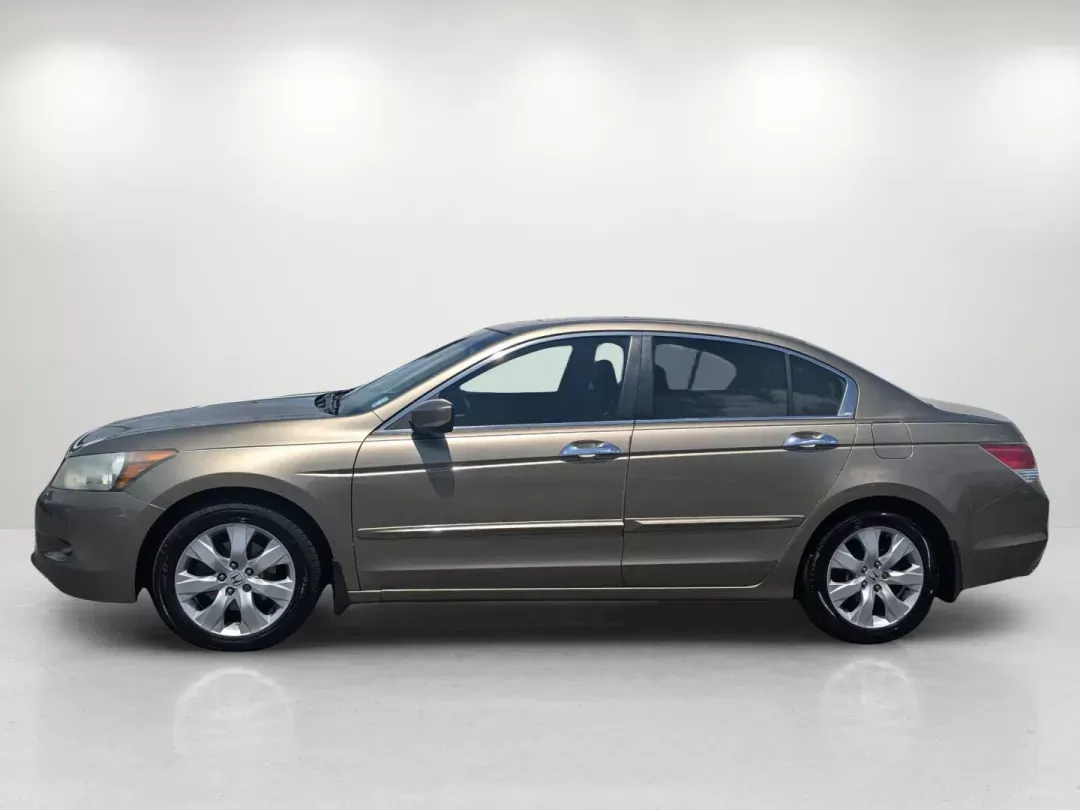 2010 Honda Accord Sdn EX-L (1HGCP3F84AA) with an Gas V6 3.5L/213 engine, 5-Speed Automatic transmission, located at 5115 14th Ave., Columbus, GA, 31904, (706) 323-0345, 32.511494, -84.971046 - 2010 Honda Accord Sdn EX-L - Photo#7