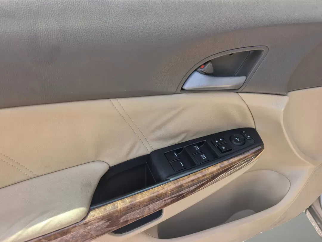 2010 Honda Accord Sdn EX-L (1HGCP3F84AA) with an Gas V6 3.5L/213 engine, 5-Speed Automatic transmission, located at 5115 14th Ave., Columbus, GA, 31904, (706) 323-0345, 32.511494, -84.971046 - 2010 Honda Accord Sdn EX-L - Photo#8
