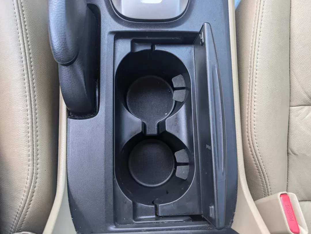 2010 Honda Accord Sdn EX-L (1HGCP3F84AA) with an Gas V6 3.5L/213 engine, 5-Speed Automatic transmission, located at 5115 14th Ave., Columbus, GA, 31904, (706) 323-0345, 32.511494, -84.971046 - 2010 Honda Accord Sdn EX-L - Photo#12