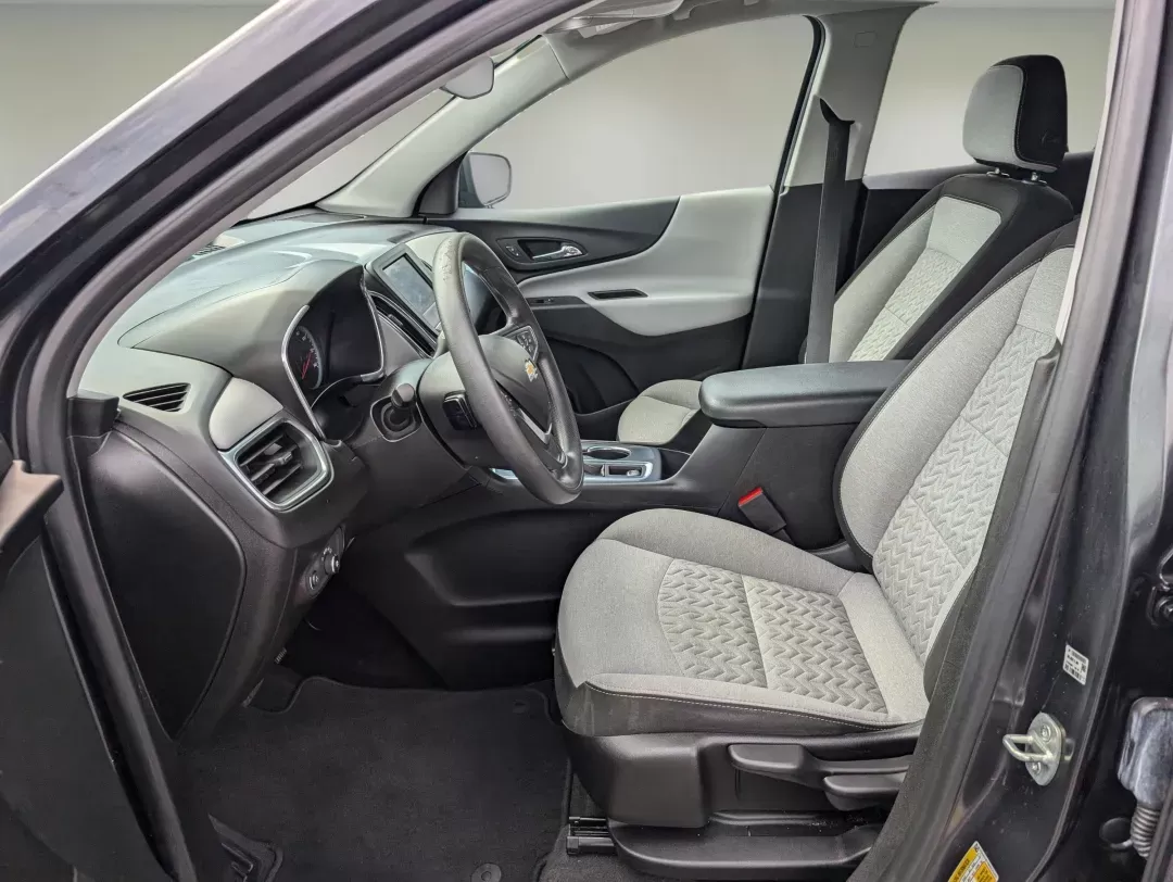 2022 /Medium Ash Gray Chevrolet Equinox LS (2GNAXHEV8N6) with an Turbocharged Gas I4 1.5L/92 engine, 6-Speed Automatic transmission, located at 3959 U.S. 80 W, Phenix City, AL, 36870, (334) 297-4885, 32.469296, -85.135185 - 2022 Chevrolet Equinox LS - Photo#10
