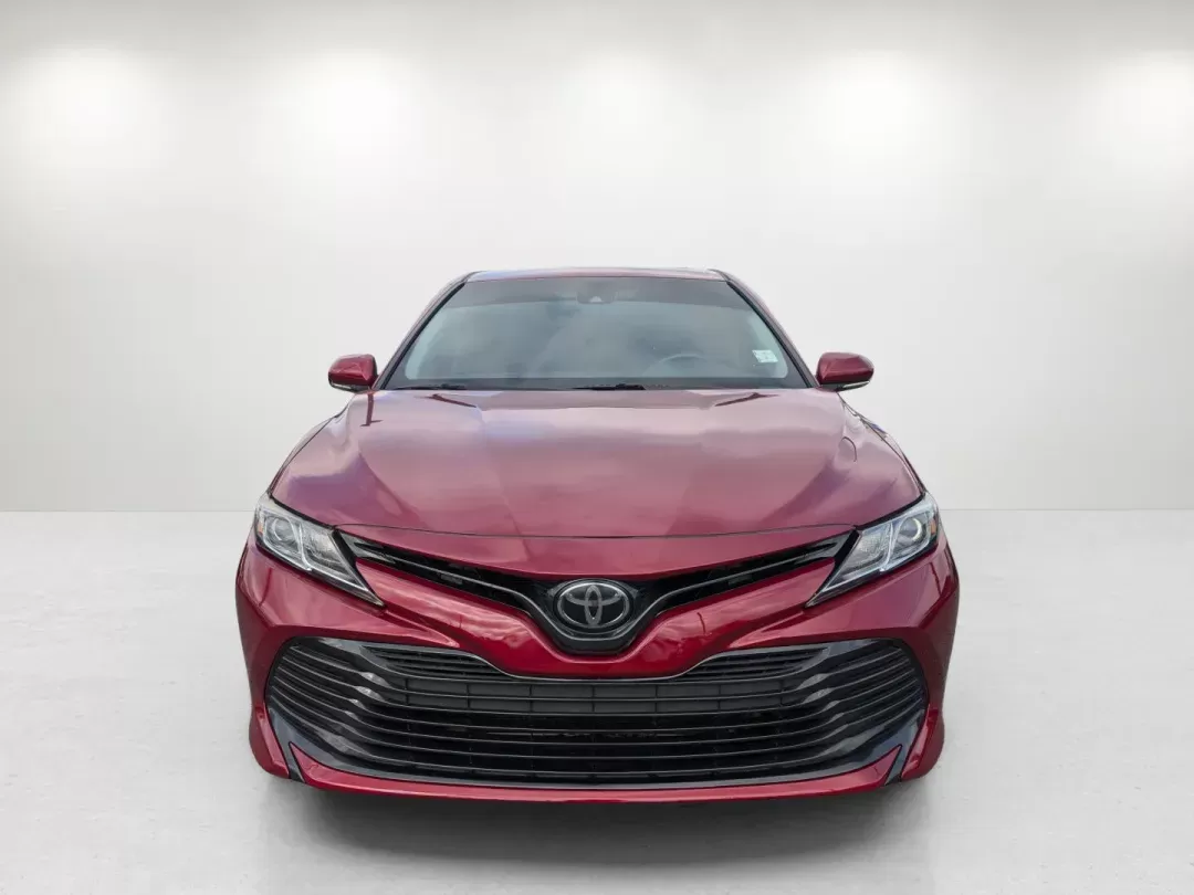 2018 Toyota Camry LE (4T1B11HK0JU) with an Regular Unleaded I-4 2.5 L/152 engine, 8-Speed Automatic w/OD transmission, located at 3959 U.S. 80 W, Phenix City, AL, 36870, (334) 297-4885, 32.469296, -85.135185 - 2018 Toyota Camry LE - Photo#2