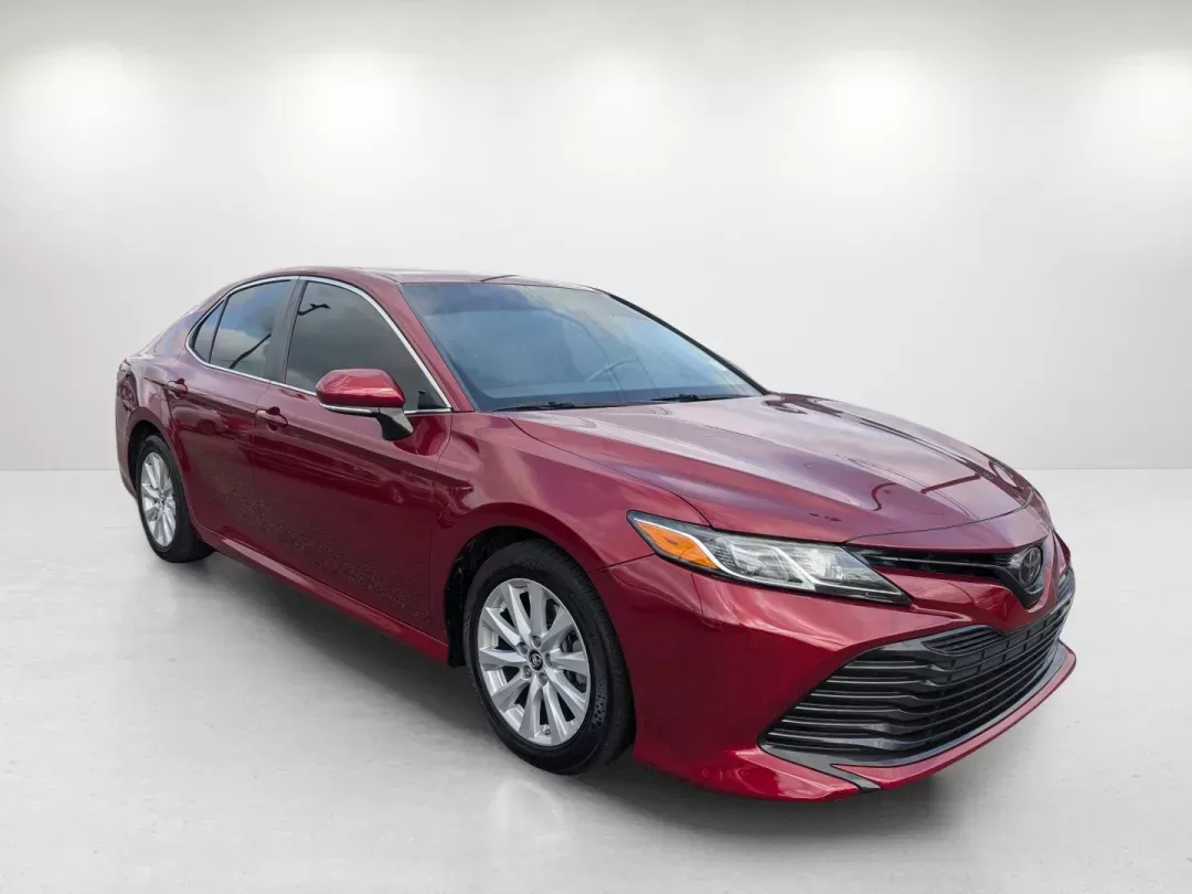 2018 Toyota Camry LE (4T1B11HK0JU) with an Regular Unleaded I-4 2.5 L/152 engine, 8-Speed Automatic w/OD transmission, located at 3959 U.S. 80 W, Phenix City, AL, 36870, (334) 297-4885, 32.469296, -85.135185 - 2018 Toyota Camry LE - Photo#3