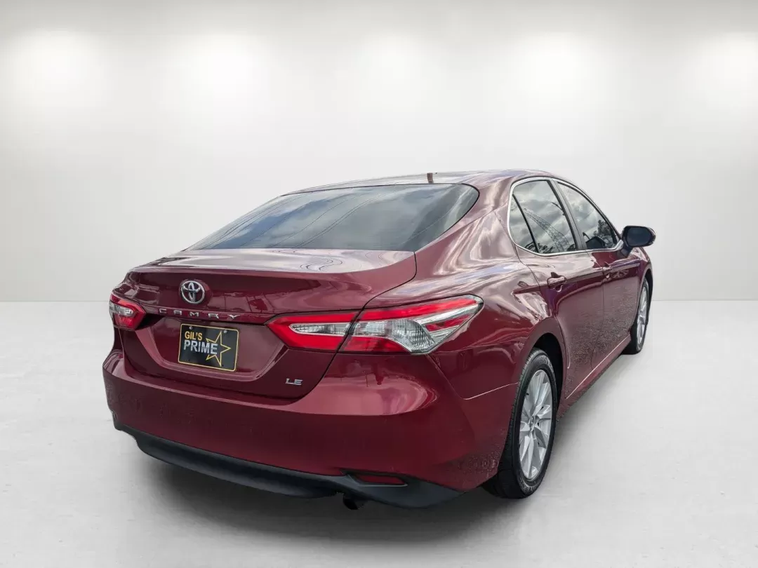2018 Toyota Camry LE (4T1B11HK0JU) with an Regular Unleaded I-4 2.5 L/152 engine, 8-Speed Automatic w/OD transmission, located at 3959 U.S. 80 W, Phenix City, AL, 36870, (334) 297-4885, 32.469296, -85.135185 - 2018 Toyota Camry LE - Photo#5