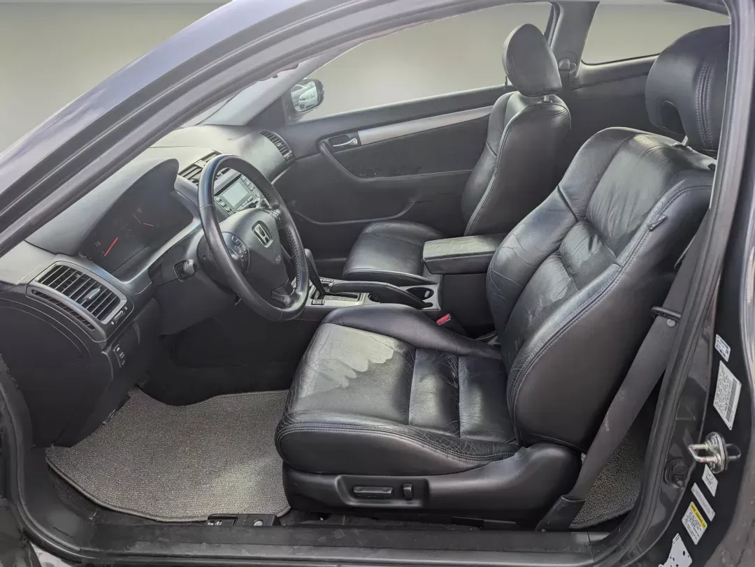 2005 Honda Accord Cpe EX-L (1HGCM72635A) with an Gas I4 2.4L/144 engine, 5-Speed Automatic w/OD transmission, located at 521 Old Farm Lane Rd, Prattville, AL, 36066, (334) 325-1505, 32.482460, -86.416367 - 2005 Honda Accord Cpe EX-L - Photo#9
