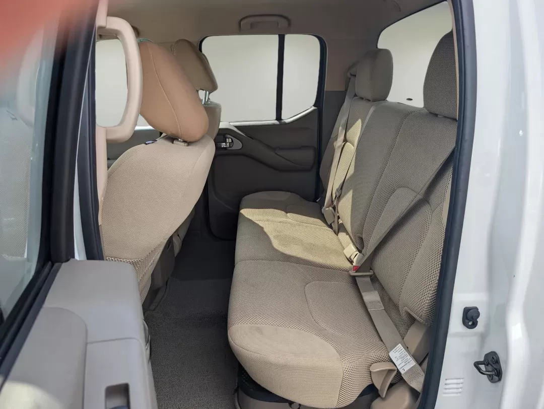 2011 /Beige Nissan Frontier SV (1N6AD0ER0BC) with an Gas V6 4.0L/241 engine, 5-Speed Automatic transmission, located at 3959 U.S. 80 W, Phenix City, AL, 36870, (334) 297-4885, 32.469296, -85.135185 - 2011 Nissan Frontier SV - Photo#11