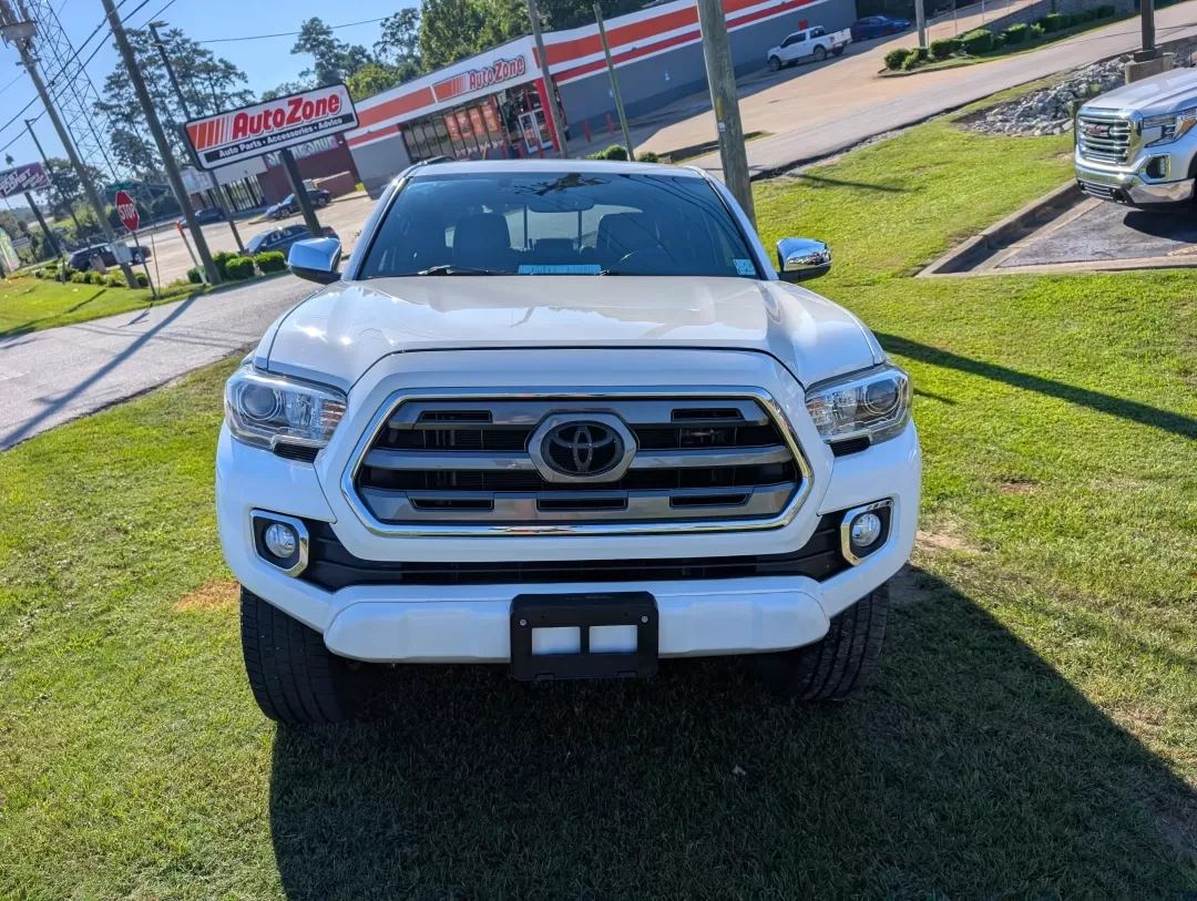 2017 Toyota Tacoma Limited (5TFGZ5AN2HX) with an Other engine, located at 1430 Gateway Drive, Opelika, AL, 36801, (334) 239-0944, 32.637871, -85.409790 - **Explore the Great Outdoors with the 2017 Toyota Tacoma Limited Your Perfect Adventure Companion!**<br /> <br /> Are you ready to embrace a lifestyle filled with adventure, whether it's hauling gear for your weekend camping trips or navigating through the urban landscape? The 2017 Toyota Tacoma Li - Photo#1