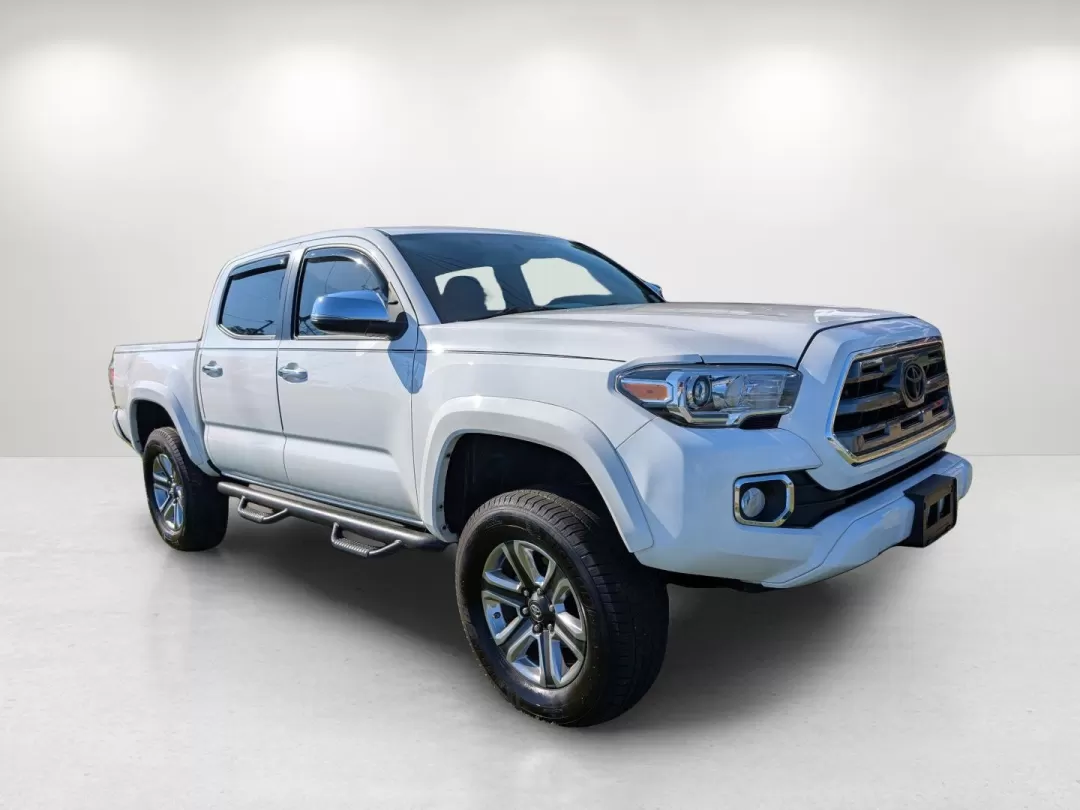 2017 Toyota Tacoma Limited (5TFGZ5AN2HX) with an Other engine, located at 1430 Gateway Drive, Opelika, AL, 36801, (334) 239-0944, 32.637871, -85.409790 - **Explore the Great Outdoors with the 2017 Toyota Tacoma Limited Your Perfect Adventure Companion!**<br /> <br /> Are you ready to embrace a lifestyle filled with adventure, whether it's hauling gear for your weekend camping trips or navigating through the urban landscape? The 2017 Toyota Tacoma Li - Photo#2