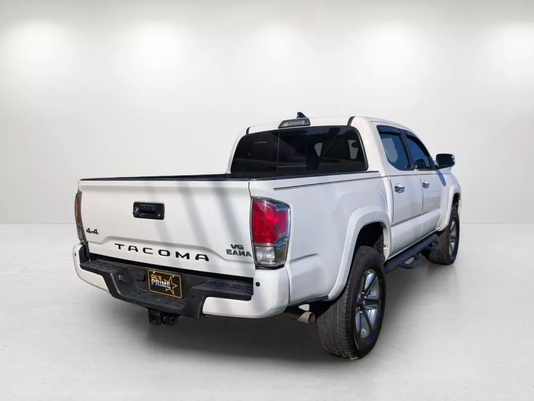 2017 Toyota Tacoma Limited (5TFGZ5AN2HX) with an Other engine, located at 1430 Gateway Drive, Opelika, AL, 36801, (334) 239-0944, 32.637871, -85.409790 - **Explore the Great Outdoors with the 2017 Toyota Tacoma Limited Your Perfect Adventure Companion!**<br /> <br /> Are you ready to embrace a lifestyle filled with adventure, whether it's hauling gear for your weekend camping trips or navigating through the urban landscape? The 2017 Toyota Tacoma Li - Photo#9