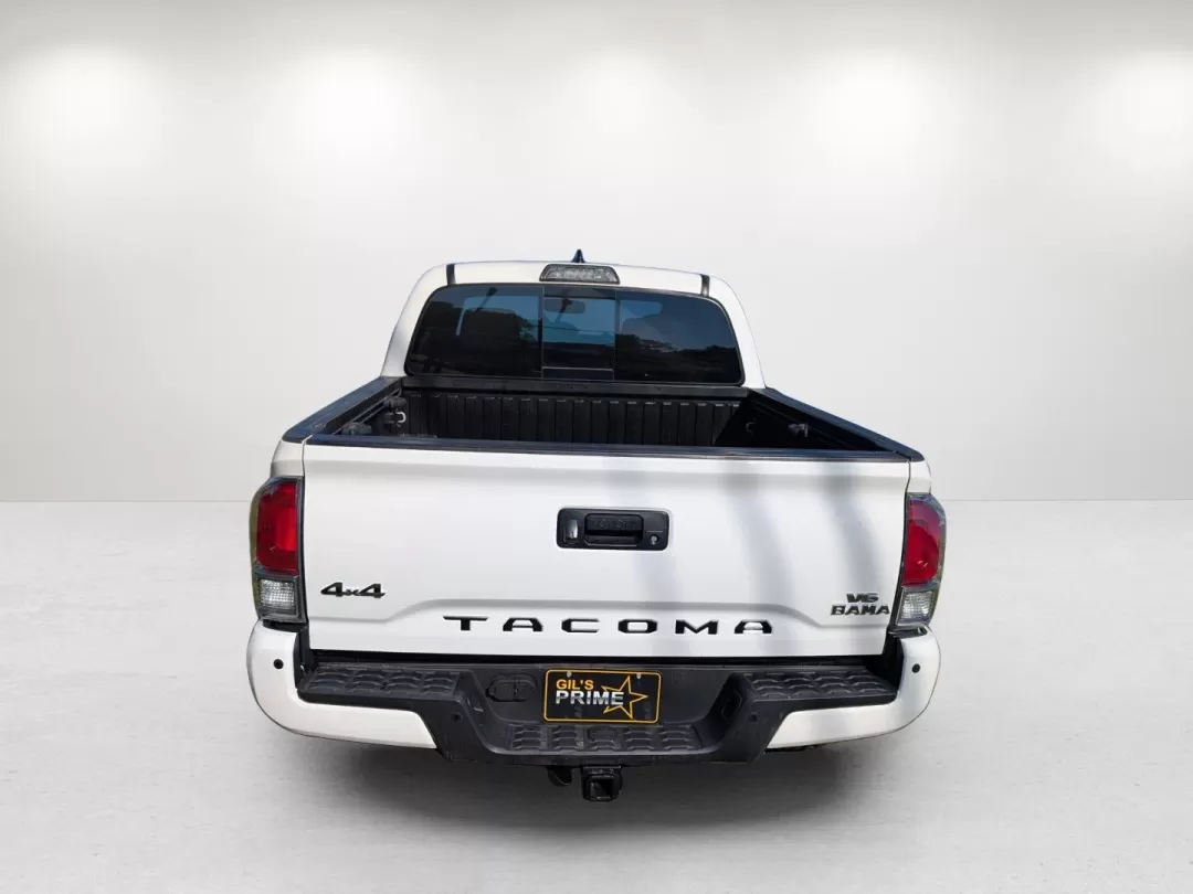 2017 Toyota Tacoma Limited (5TFGZ5AN2HX) with an Other engine, located at 1430 Gateway Drive, Opelika, AL, 36801, (334) 239-0944, 32.637871, -85.409790 - **Explore the Great Outdoors with the 2017 Toyota Tacoma Limited Your Perfect Adventure Companion!**<br /> <br /> Are you ready to embrace a lifestyle filled with adventure, whether it's hauling gear for your weekend camping trips or navigating through the urban landscape? The 2017 Toyota Tacoma Li - Photo#10