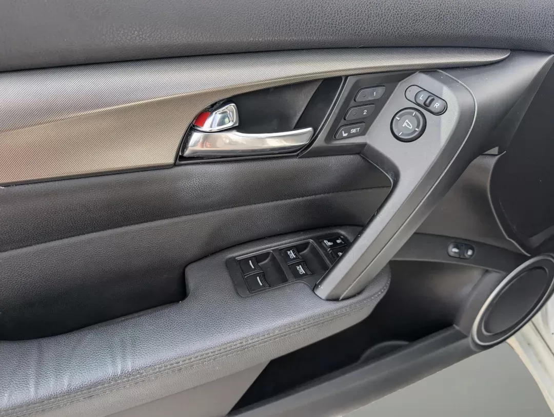 2012 Acura TL Auto (19UUA8F22CA) with an Gas V6 3.5L/212 engine, 6-Speed Automatic transmission, located at 521 Old Farm Lane Rd, Prattville, AL, 36066, (334) 325-1505, 32.482460, -86.416367 - 2012 Acura TL Auto - Photo#8