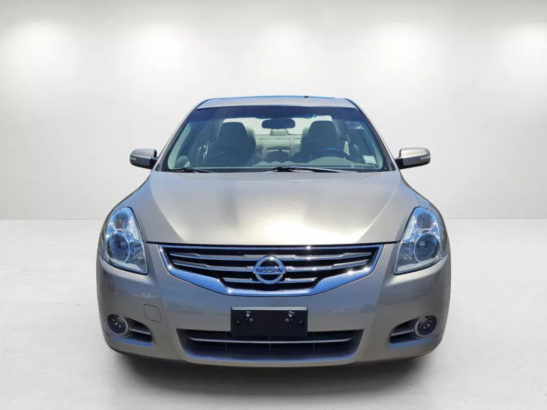 2011 /Blonde Nissan Altima 2.5 S (1N4AL2AP1BC) with an Gas I4 2.5L/ engine, 1-Speed Continuously Variable transmission, located at 521 Old Farm Lane Rd, Prattville, AL, 36066, (334) 325-1505, 32.482460, -86.416367 - 2011 Nissan Altima 2.5 S - Photo#2