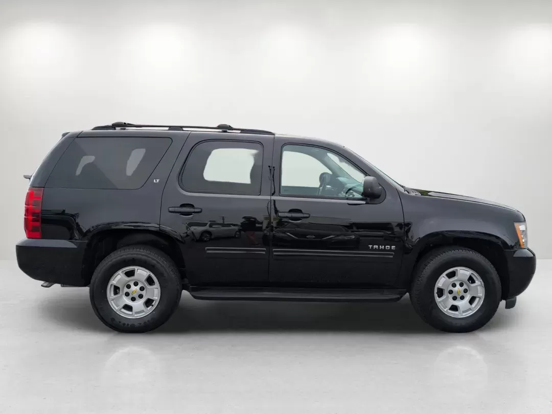 2013 /Ebony Chevrolet Tahoe LT (1GNSCBE04DR) with an Gas/Ethanol V8 5.3L/323 engine, 6-Speed Automatic transmission, located at 3959 U.S. 80 W, Phenix City, AL, 36870, (334) 297-4885, 32.469296, -85.135185 - 2013 Chevrolet Tahoe LT - Photo#4