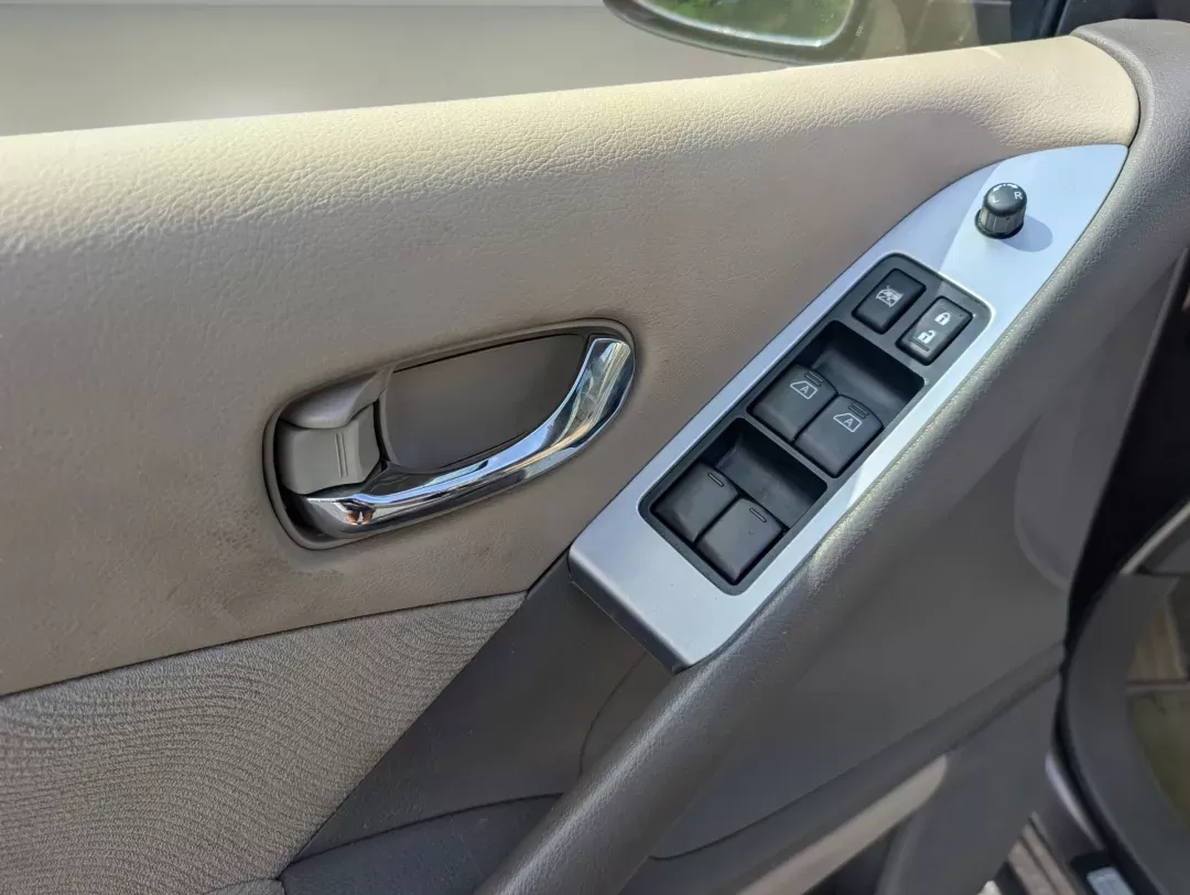 2014 Nissan Murano LE (JN8AZ1MU5EW) with an Regular Unleaded V-6 3.5 L/213 engine, 1-Speed CVT w/OD transmission, located at 804 22nd Ave, Phenix City, AL, 36870, (334) 297-1860, 32.484749, -85.024475 - 2014 Nissan Murano LE - Photo#9