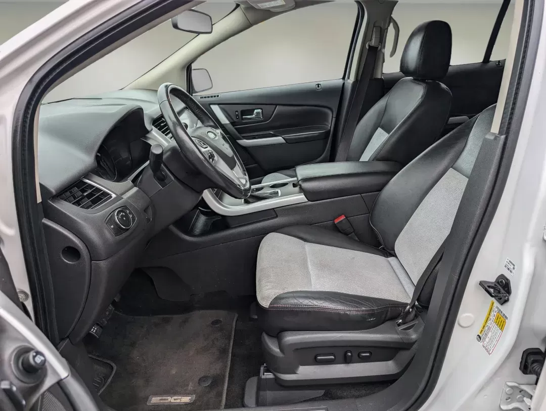 2013 Ford Edge SEL (2FMDK4JC7DB) with an Gas V6 3.5L/213 engine, 6-Speed Automatic w/manual shift transmission, located at 3959 U.S. 80 W, Phenix City, AL, 36870, (334) 297-4885, 32.469296, -85.135185 - 2013 Ford Edge SEL - Photo#9